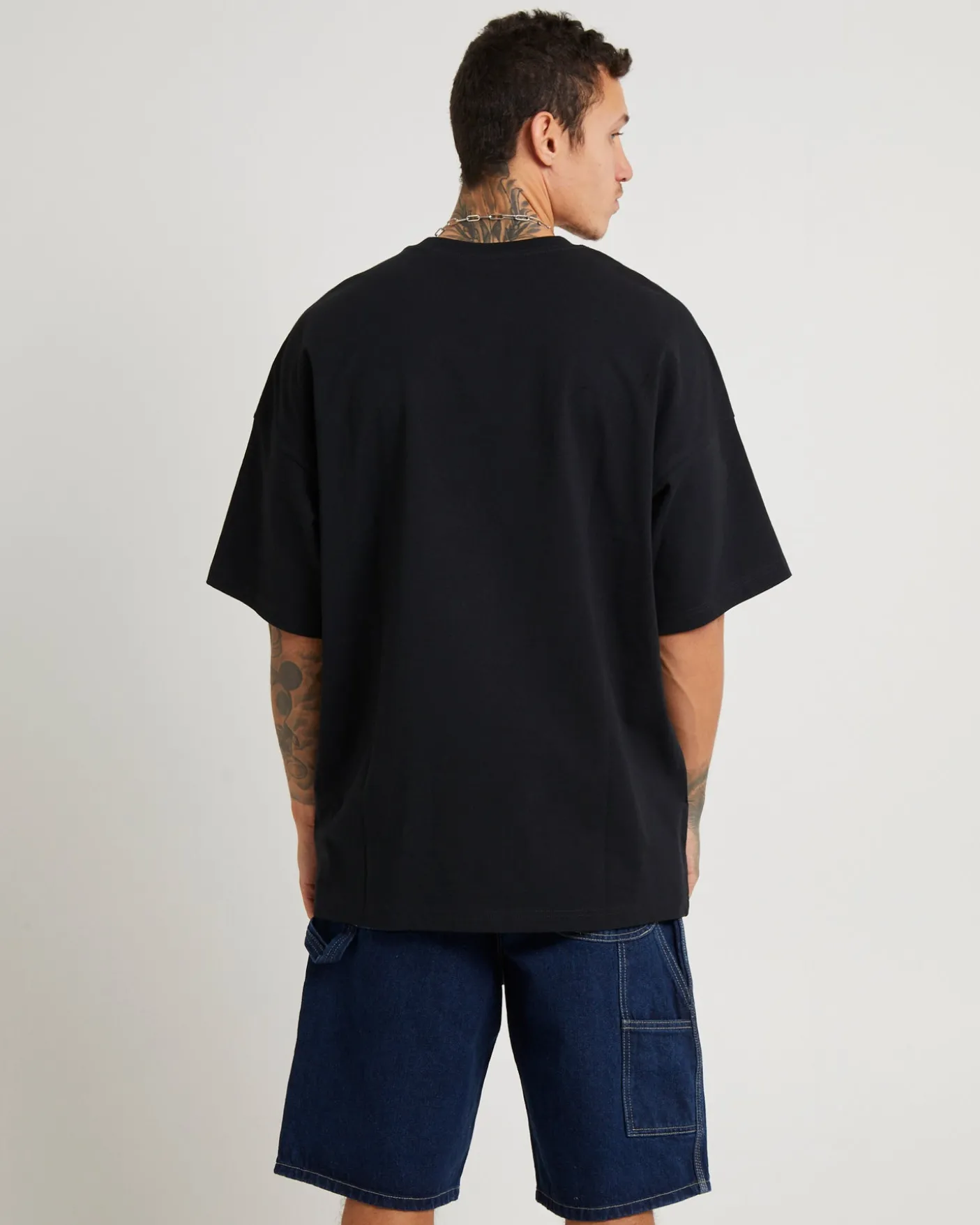Tri Logo Bulls Oversized T-Shirt in Faded Black