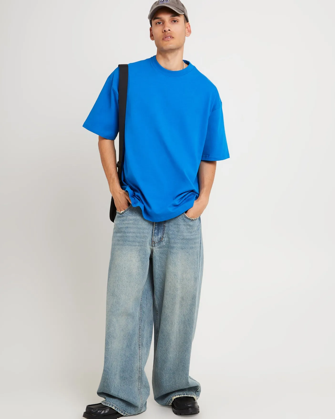 Utopia Cropped T-Shirt