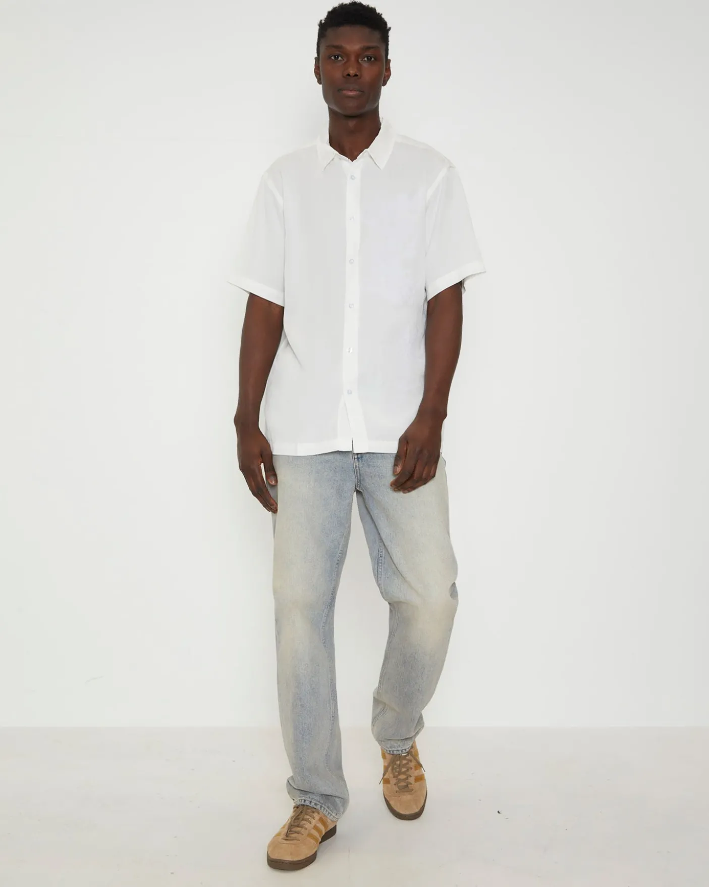 Vivian Lily Short Sleeve Shirt in White