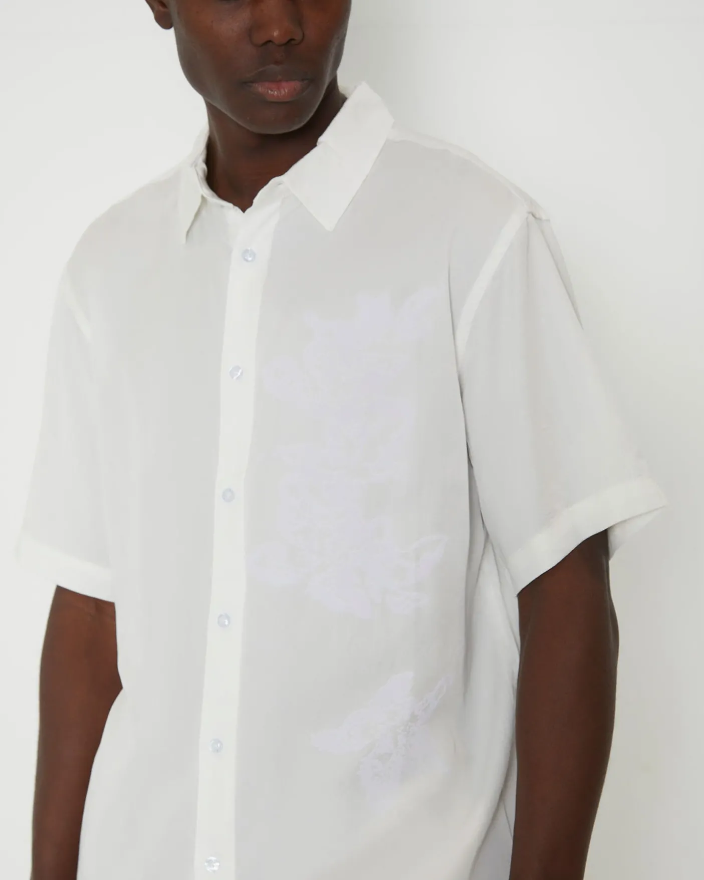 Vivian Lily Short Sleeve Shirt in White