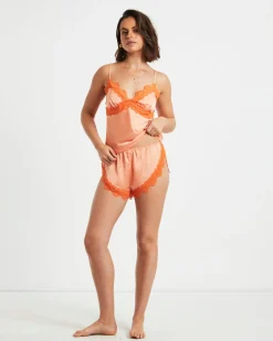 Xia Contrast Lace Trim Cami Top in Peach