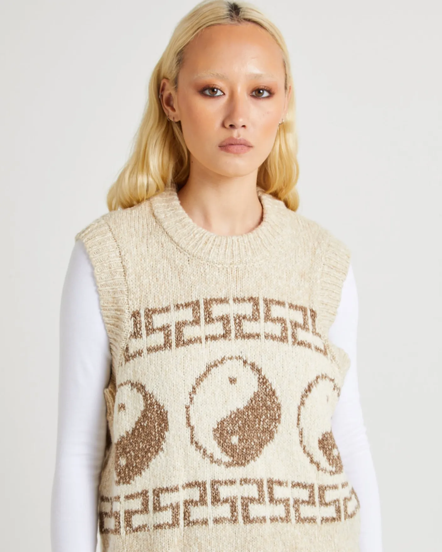 Yin & Yang Slouch Knot Vest Coco Sands